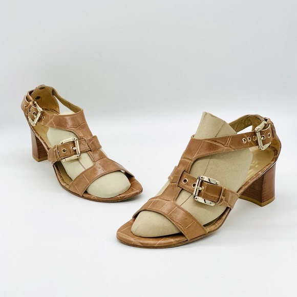 EUC Stuart Weitzman T-Strap Leather Sandals - Picture 1 of 11